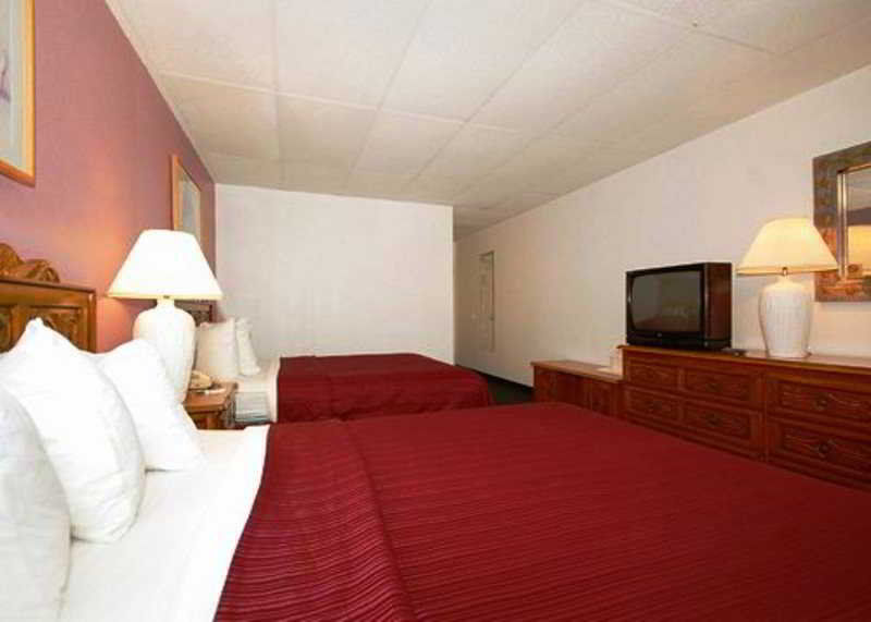 Quality Inn Таос Экстерьер фото