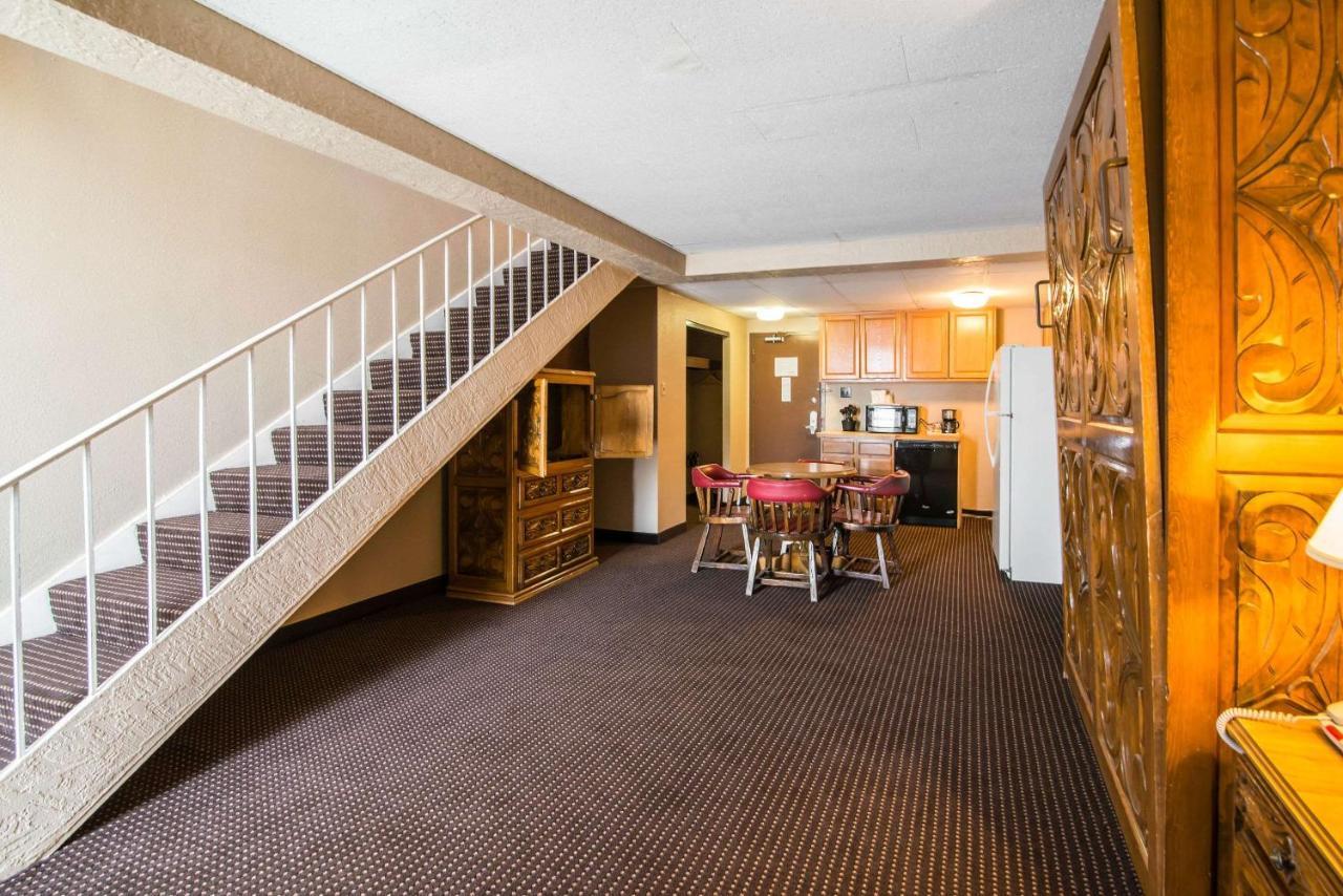 Quality Inn Таос Экстерьер фото